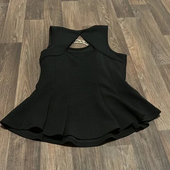 B Wear top - Picture 5 of 7